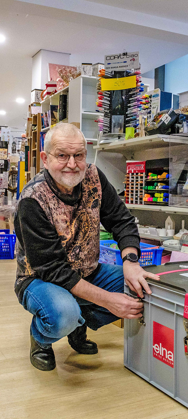 Klaus Becker, 
Bastelladen Kreativ-Bude in Wittenberg Foto: Thomas Klitzsch